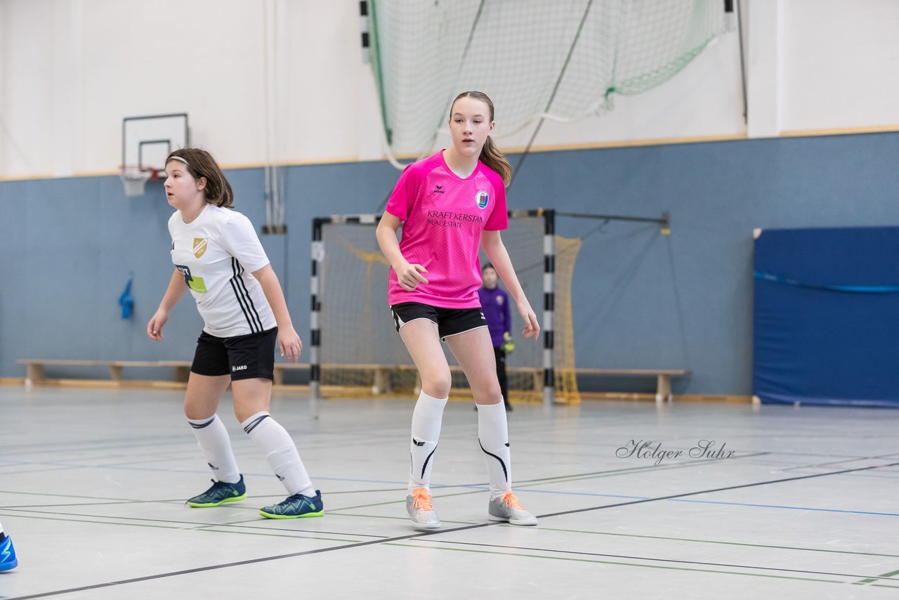 Bild 111 - C-Juniorinnen 3 Loewinnen Cup